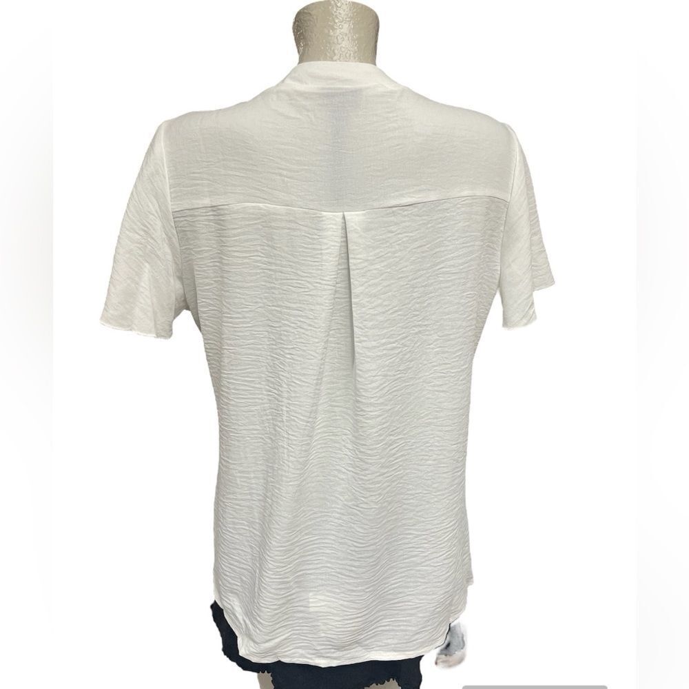 Coco + Carmen Savanna white, half button down, flutter sleeve size S/M - Picture 2 of 7